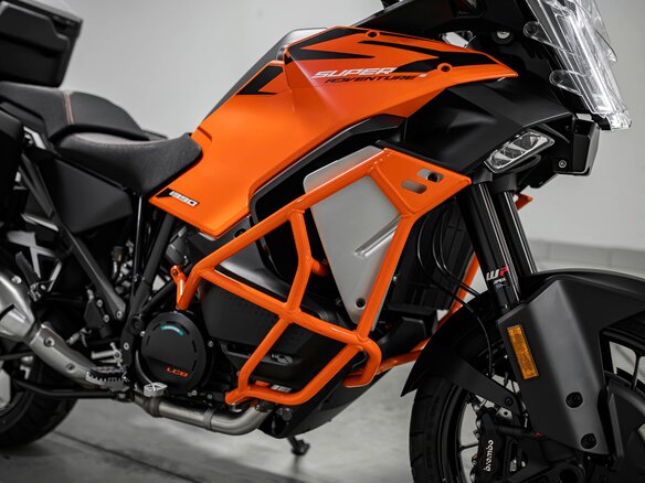 2026 KTM 1390 Super Adventure S Evo, оранжевый, 2990000 рублей - вид 4