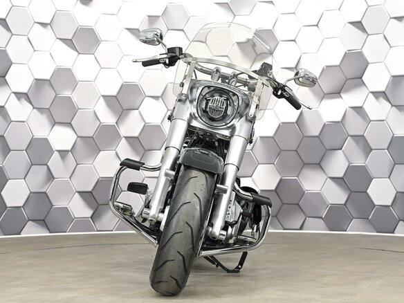 2019 Harley-Davidson Fat Boy, чёрный, 1799000 рублей - вид 4