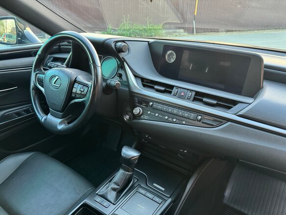 2021 Lexus ES 200 VII, чёрный, 3399000 рублей - вид 10