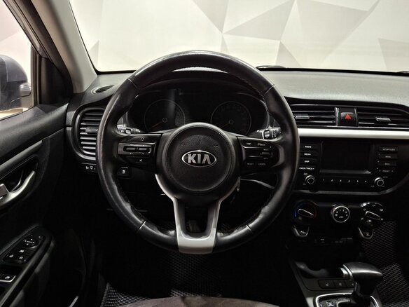 2020 Kia Rio IV, серый, 1325000 рублей - вид 9