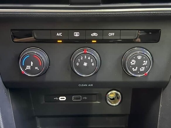 2023 Volkswagen Tiguan L II Рестайлинг (China Market), чёрный, 2400000 рублей - вид 13