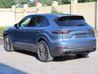 2020 Porsche Cayenne III, голубой, 5390000 рублей, вид 3