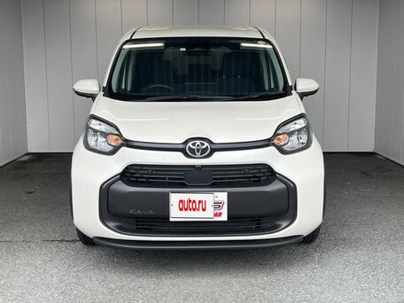 Toyota Sienta III