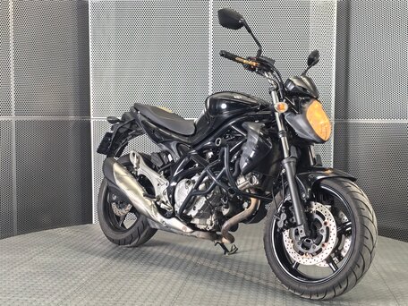 2013 Suzuki SFV 400 Gladius, чёрный, 345000 рублей, вид 2
