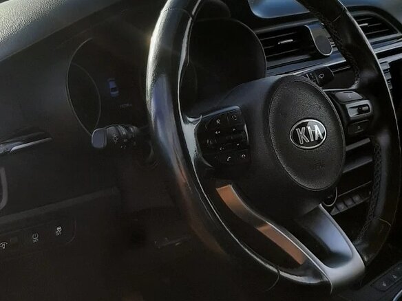 2017 Kia Rio IV, серый, 1299000 рублей - вид 10