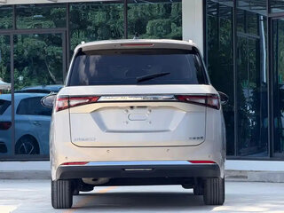 2022 Wuling Jiachen, серебристый, 1160000 рублей, вид 5