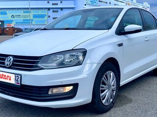 2018 Volkswagen Polo V Рестайлинг, белый, 1290000 рублей, вид 1