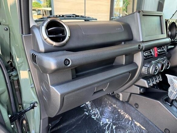2026 Suzuki Jimny IV, зелёный - вид 18