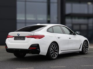 2025 BMW 4 серии Gran Coupe 420i G22, G23, G26 Рестайлинг, белый, 7890000 рублей, вид 2