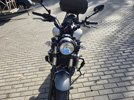 2020 Yamaha XSR700, серебристый, 700000 рублей, вид 4
