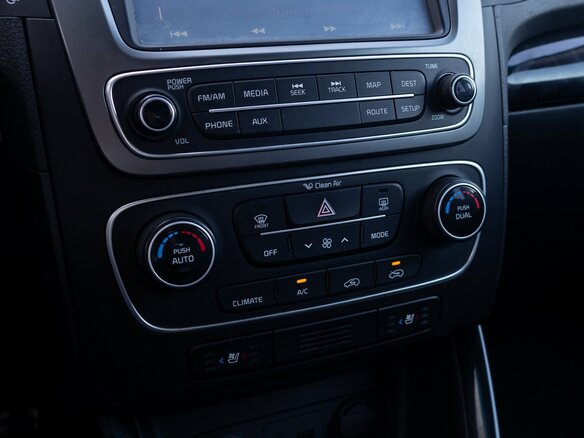 2018 Kia Sorento II Рестайлинг, белый, 1795000 рублей - вид 16