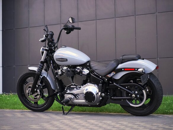 2025 Harley-Davidson Street Bob, серый, 1699000 рублей - вид 21