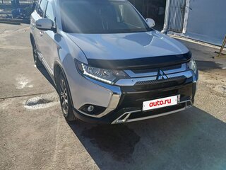 2020 Mitsubishi Outlander III Рестайлинг 3, белый, 2500000 рублей, вид 5
