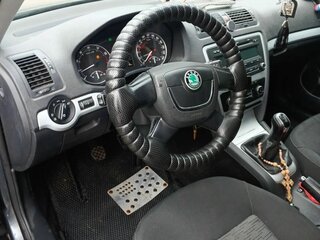 2011 Skoda Octavia II (A5) Рестайлинг, серый, 720000 рублей, вид 5