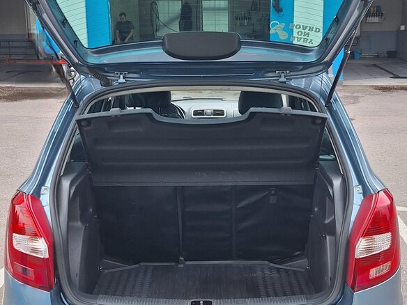 2010 Skoda Fabia II Рестайлинг, голубой - вид 4