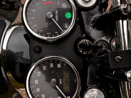 2004 Kawasaki W 650, красный, 440000 рублей, вид 4