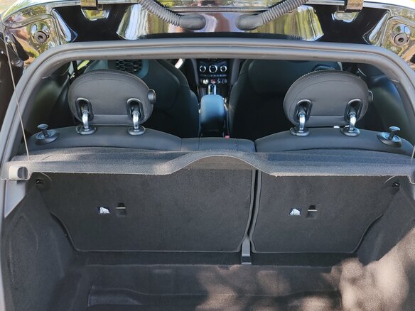 2020 Mini Hatch Cooper III (F55/F56) Рестайлинг, чёрный, 2200000 рублей - вид 15