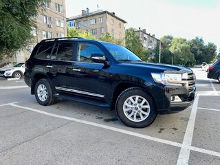 2016 Toyota Land Cruiser 200 Series Рестайлинг 2, чёрный, 6300000 рублей, вид 1
