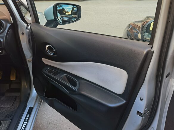 2019 Nissan Note e-Power II Рестайлинг, серебристый, 1200000 рублей - вид 18