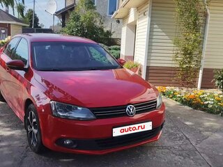 2012 Volkswagen Jetta VI, красный, 1000000 рублей, вид 4