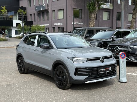 2026 Volkswagen Tharu XR, серебристый, 2290000 рублей, вид 3