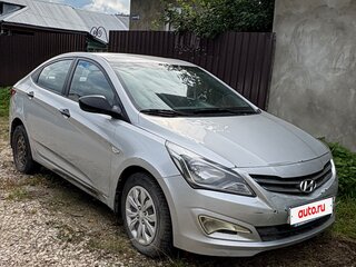 2015 Hyundai Solaris I Рестайлинг, серебристый, 650000 рублей, вид 2