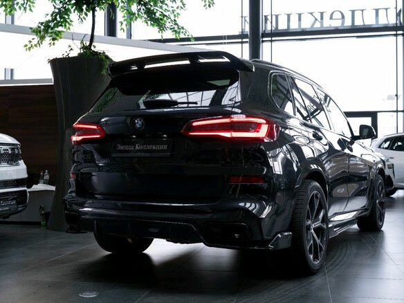 2019 BMW X5 40i IV (G05/G18), чёрный, 7090000 рублей - вид 8