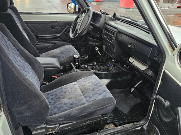 2003 Lada (ВАЗ) 2121 (4x4) I Рестайлинг, белый, 250000 рублей - вид 8