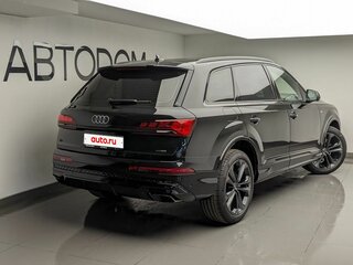 2026 Audi Q7 55 TFSI II (4M) Рестайлинг 2, чёрный, 13090000 рублей, вид 4
