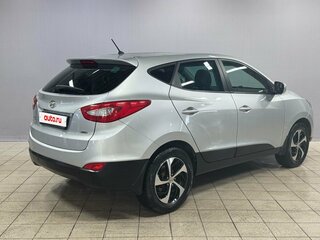 2014 Hyundai ix35 I Рестайлинг, серебристый, 1370000 рублей, вид 5