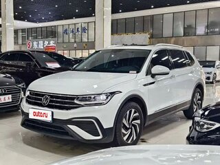 2022 Volkswagen Tiguan II Рестайлинг, белый, 2430005 рублей, вид 1
