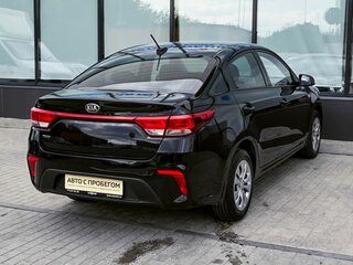 2019 Kia Rio IV, чёрный, 1229000 рублей, вид 5