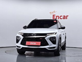 2022 Chevrolet TrailBlazer III, белый, 1560000 рублей, вид 2