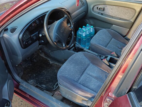 2006 Kia Spectra I Рестайлинг 2, красный, 130000 рублей - вид 8