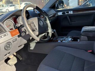 2009 Volkswagen Touareg I Рестайлинг, чёрный, 1000000 рублей, вид 4