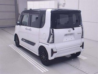 2024 Daihatsu Tanto IV Рестайлинг, белый, 700000 рублей, вид 2