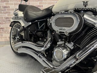 2018 Harley-Davidson Fat Boy, белый, 1800000 рублей, вид 3