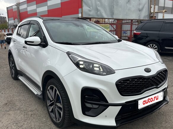 2018 Kia Sportage IV Рестайлинг, белый, 2850000 рублей - вид 2