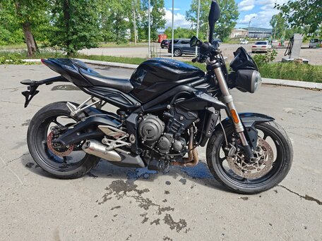 2017 Triumph Street Triple, чёрный, 550000 рублей, вид 3
