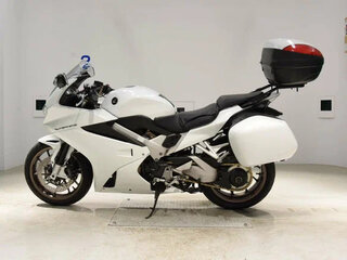2016 Honda VFR 800, белый, 1250000 рублей, вид 2