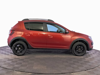 2017 Renault Sandero Stepway II, красный, 1250000 рублей, вид 4