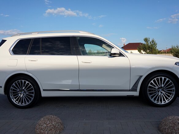 2019 BMW X7 40i I (G07), белый, 5000000 рублей - вид 7