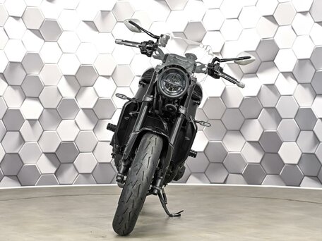 2023 Yamaha XSR900, чёрный, 1077000 рублей, вид 5