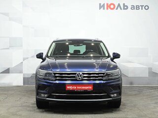 2017 Volkswagen Tiguan II, синий, 2290000 рублей, вид 2