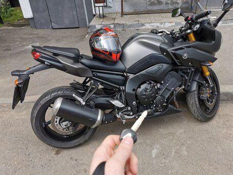 2012 Yamaha FZ8, серебристый, 500000 рублей, вид 2