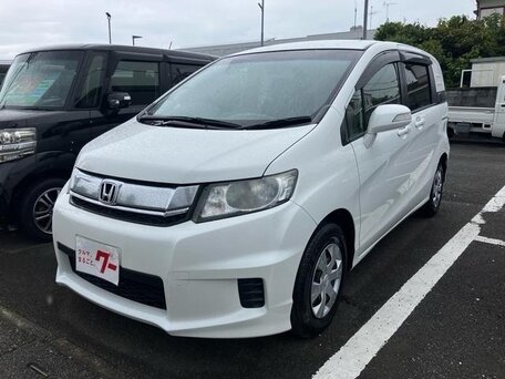 2014 Honda Freed Spike I Рестайлинг, белый, 780000 рублей, вид 1