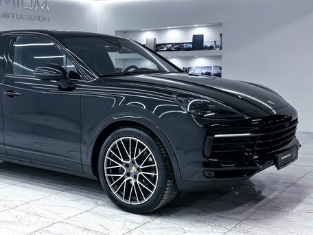 2020 Porsche Cayenne III, чёрный, 7100000 рублей, вид 3
