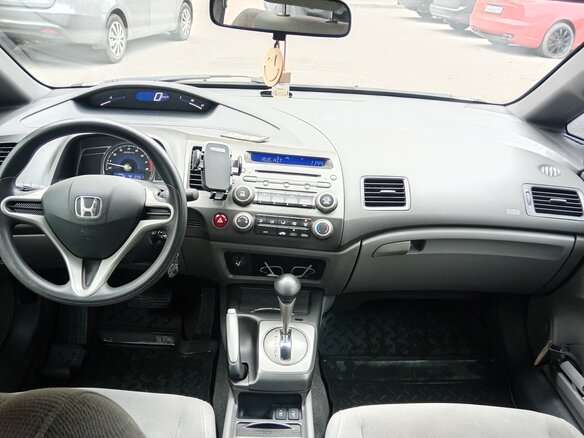 2008 Honda Civic VIII Рестайлинг, чёрный, 900000 рублей - вид 5