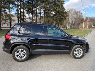 2015 Volkswagen Tiguan I Рестайлинг, чёрный, 1100000 рублей, вид 2