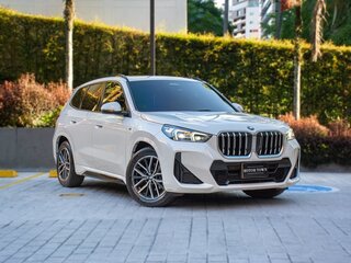2023 BMW X1 18d sDrive III (U11/U12), белый, 4130000 рублей, вид 2